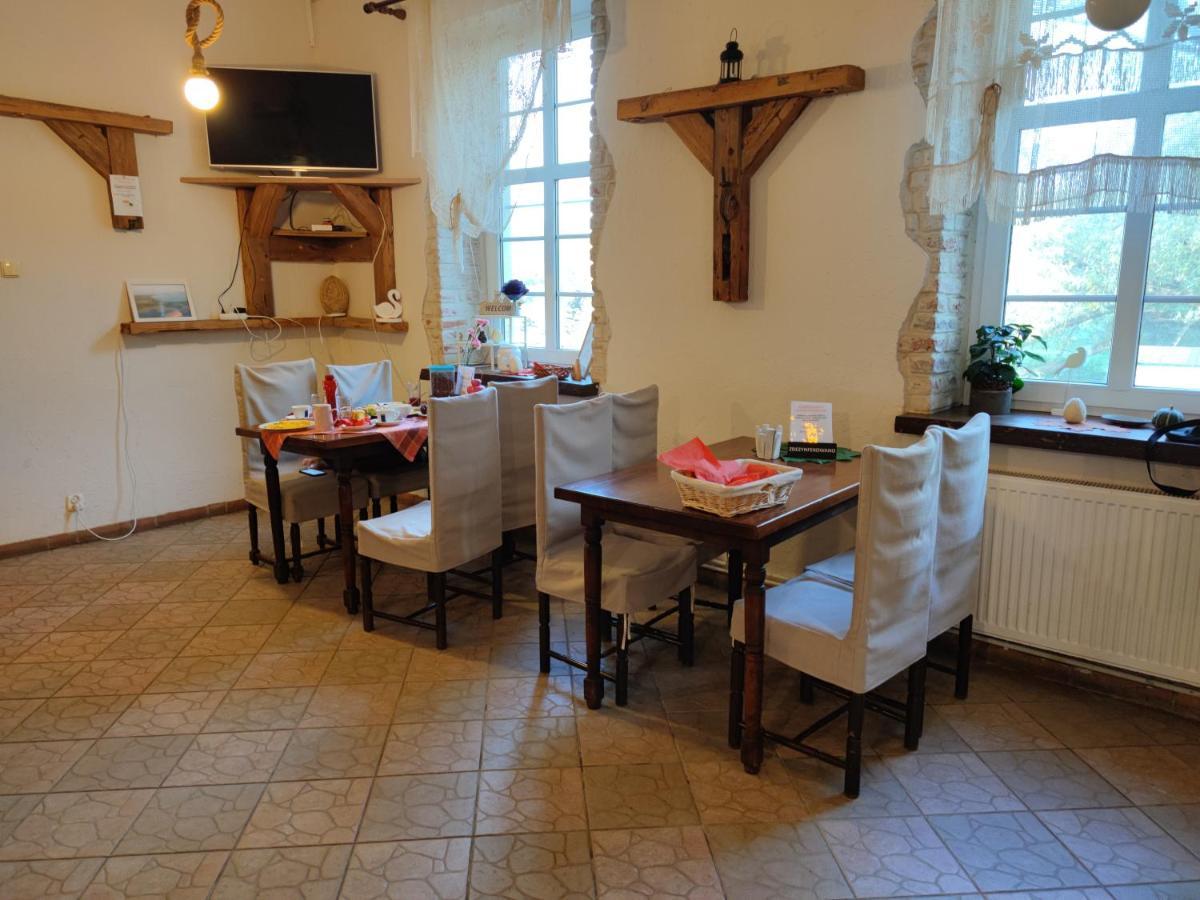 Folwark Luknajno Nad Jeziorem Sniardwy Gospoda Dziedzictwo Kulinarne Warmia-Mazury Mikołajki Dış mekan fotoğraf