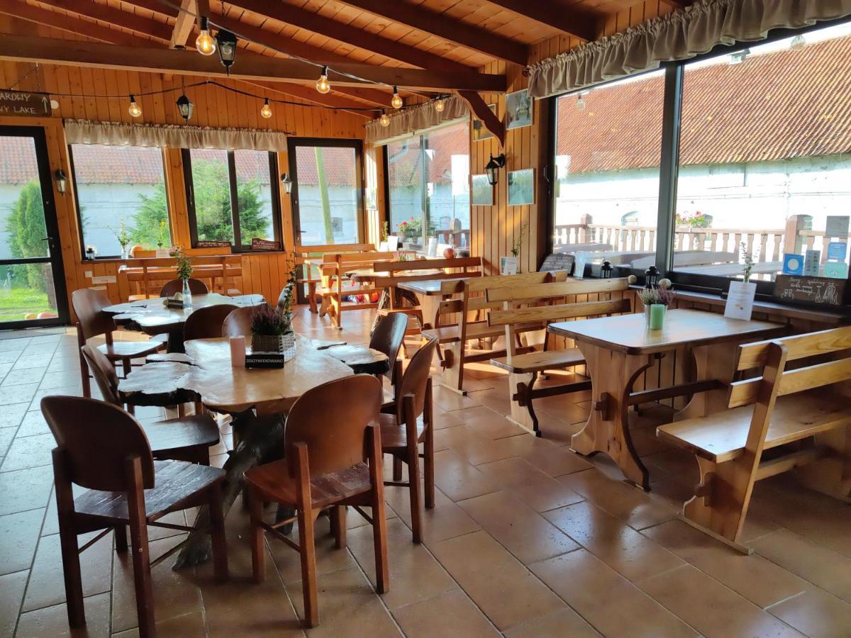 Folwark Luknajno Nad Jeziorem Sniardwy Gospoda Dziedzictwo Kulinarne Warmia-Mazury Mikołajki Dış mekan fotoğraf